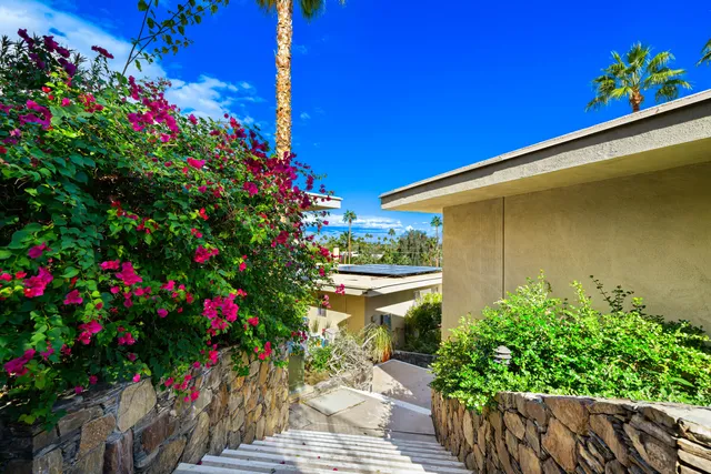 $614,900 | 2014 Southridge Drive, Palm Springs, CA 92264