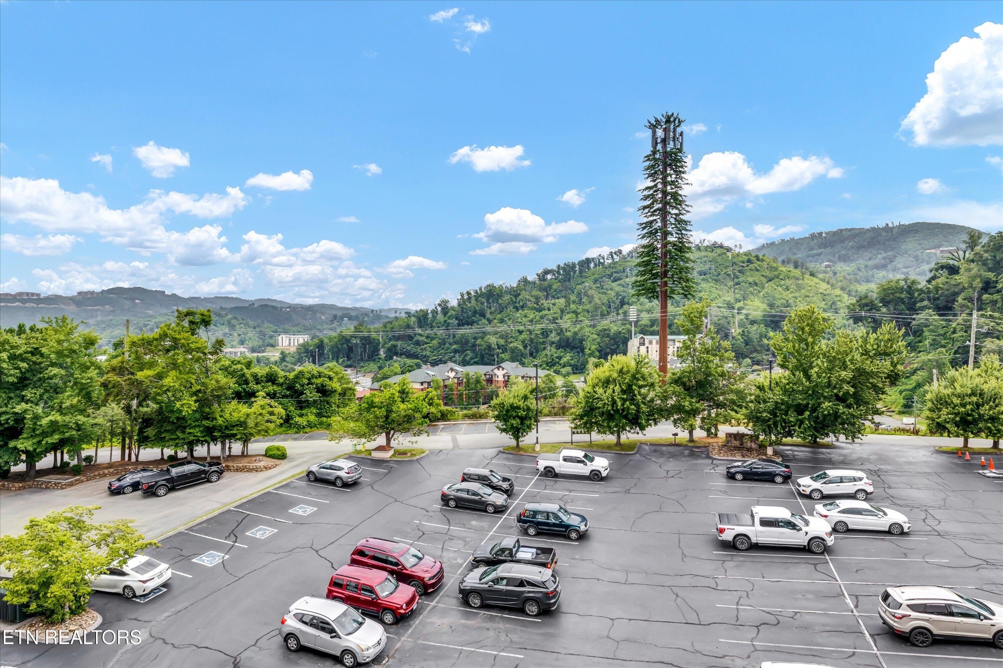 354 East Holly Ridge Road, Unit 605 Gatlinburg, TN 37738 - Photo 25 of 29 Gallery Image 25