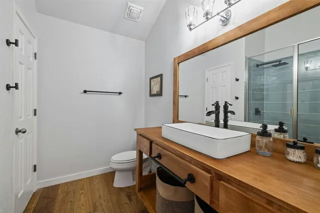 $2,000 | 20980 Waterside Drive, Unit 40, Lago Vista, TX 78645