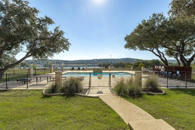 $2,000 | 20980 Waterside Drive, Unit 40, Lago Vista, TX 78645