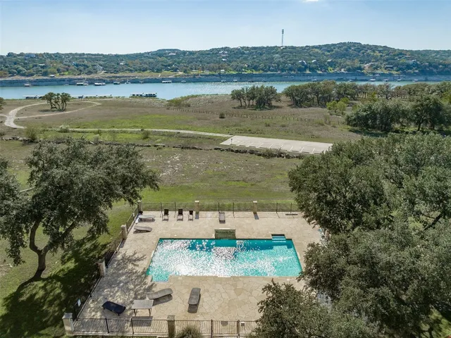 $2,000 | 20980 Waterside Drive, Unit 40, Lago Vista, TX 78645