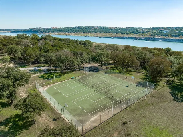 $2,000 | 20980 Waterside Drive, Unit 40, Lago Vista, TX 78645