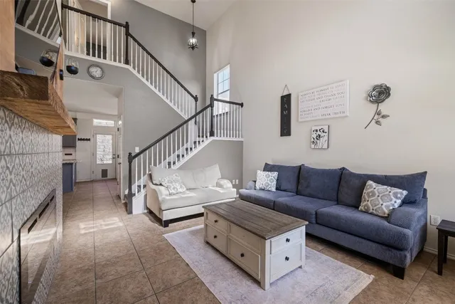 $2,000 | 20980 Waterside Drive, Unit 40, Lago Vista, TX 78645