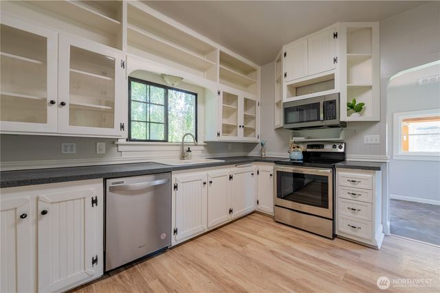 $670,000 | 18005 Burn Road, Arlington, WA 98223