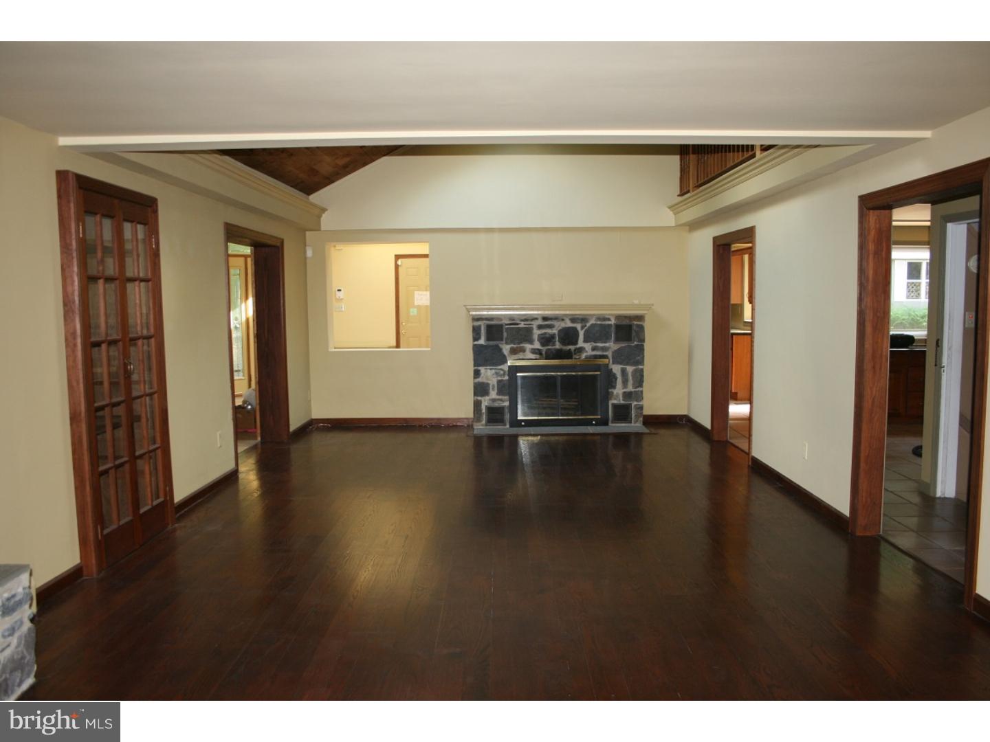 2115 Old Woods Road Green Lane, PA 18054 - Photo 4 of 25 Dining Room