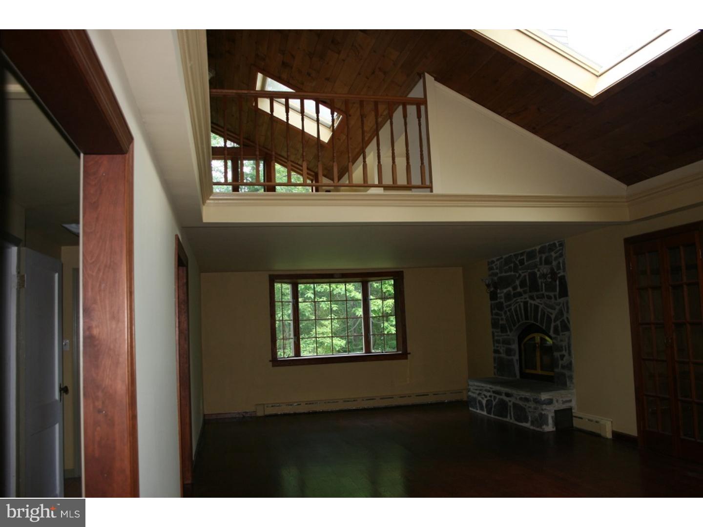 2115 Old Woods Road Green Lane, PA 18054 - Photo 6 of 25 Living Room