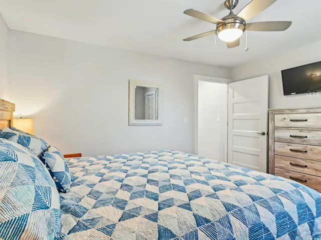 $720,000 | 118 Seaside Drive, Holden Beach, NC 28462