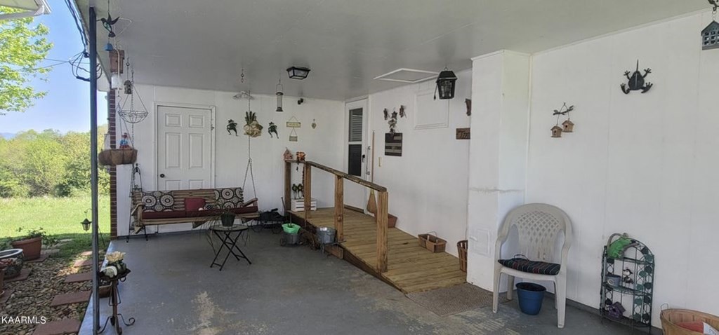 656 Oak Grove Road Madisonville, TN 37354 - Photo 6 of 11 Gallery Image 6