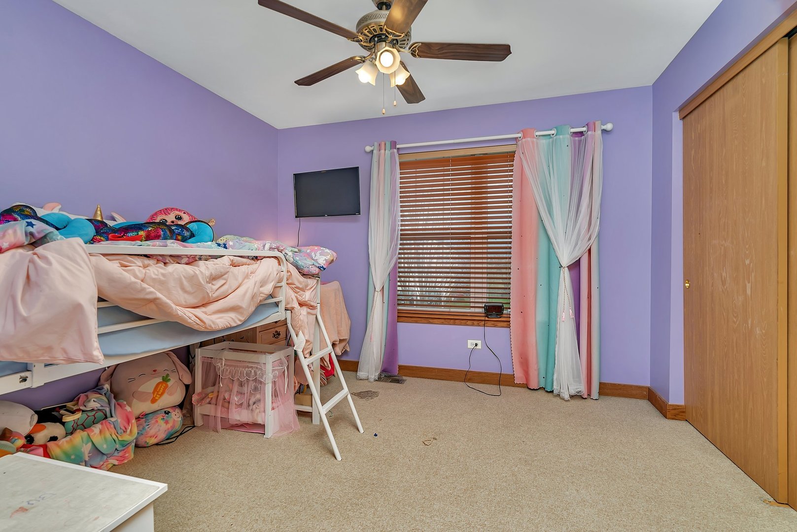 27039 West Hemlock Road Channahon, IL 60410 - Photo 28 of 41 a view of a room with toys and a window