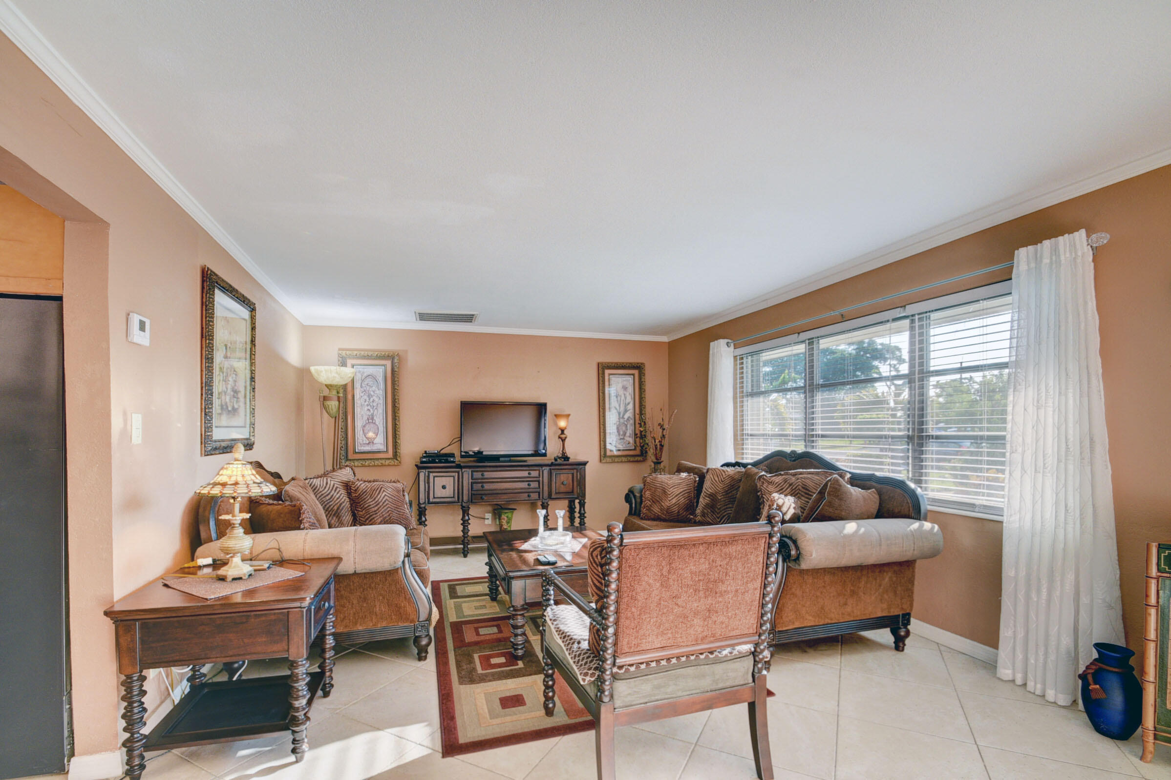 4275 Foss Road Lake Worth, FL 33461 - Photo 3 of 29 Living Room