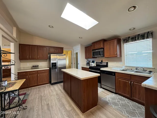 $189,000 | 2000 Windflow Drive, Rosamond, CA 93560