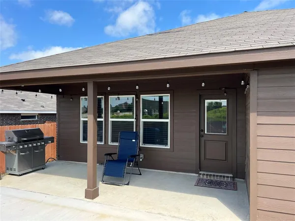 $2,500 | 629 Turtle Crk Pk Trail, Alvarado, TX 76009