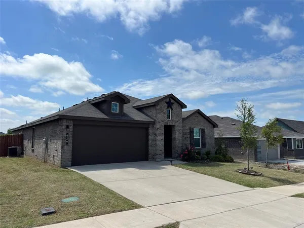 $2,500 | 629 Turtle Crk Pk Trail, Alvarado, TX 76009