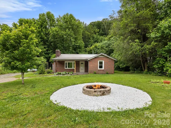 $364,000 | 205 Old Fort Road, Fairview, NC 28730