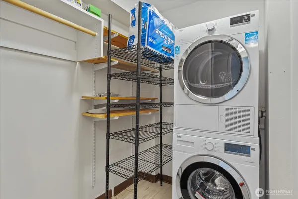 $3,000 | 505 Belmont Avenue East, Unit 501, Seattle, WA 98102