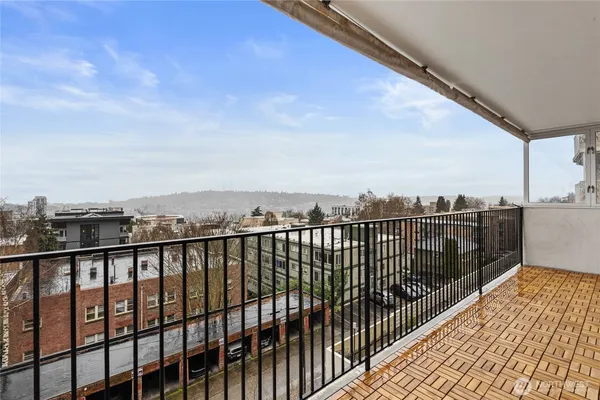 $3,000 | 505 Belmont Avenue East, Unit 501, Seattle, WA 98102