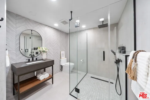 $1,380,000 | 2 Sycamore Lane, Rolling Hills Estates, CA 90274