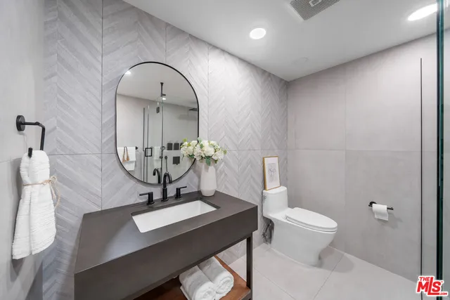 $1,380,000 | 2 Sycamore Lane, Rolling Hills Estates, CA 90274