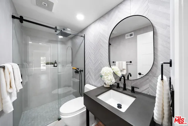 $1,380,000 | 2 Sycamore Lane, Rolling Hills Estates, CA 90274