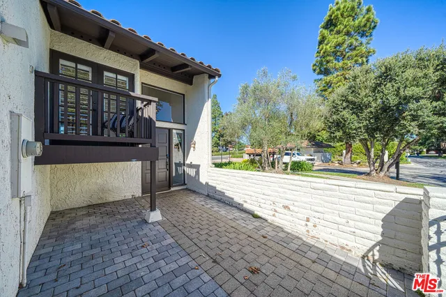$1,380,000 | 2 Sycamore Lane, Rolling Hills Estates, CA 90274