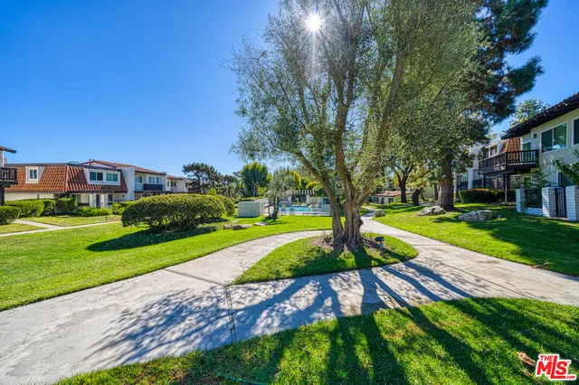 $1,380,000 | 2 Sycamore Lane, Rolling Hills Estates, CA 90274