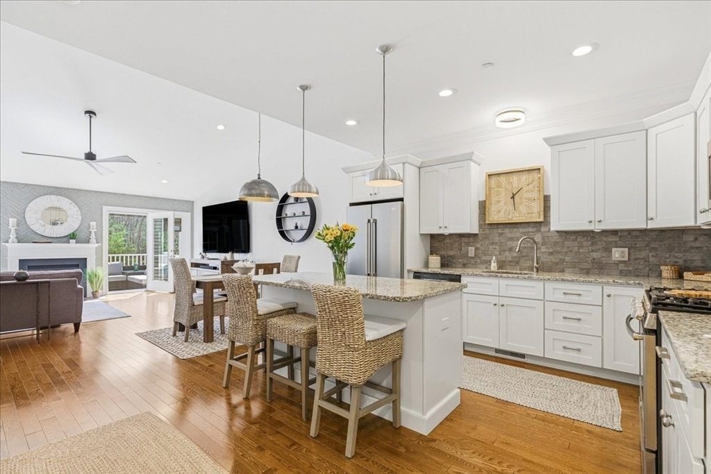 12 Milestone Way, Unit 12 Hanover, MA 02339 - Photo 2 of 36