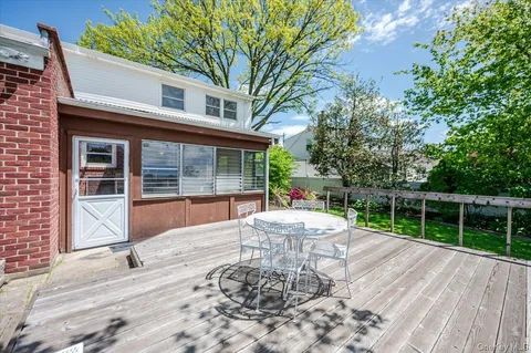 $869,000 | 593 Pearl Street, Oceanside, NY 11572