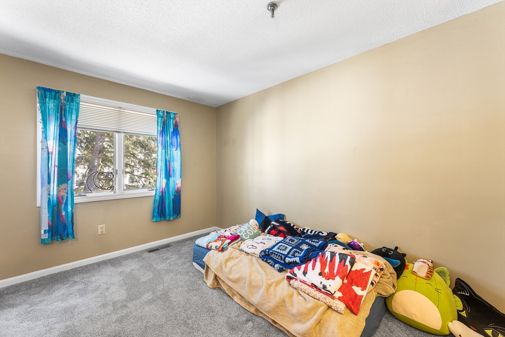 25 Tobey Road, Unit 57 Dracut, MA 01826 - Photo 11 of 24