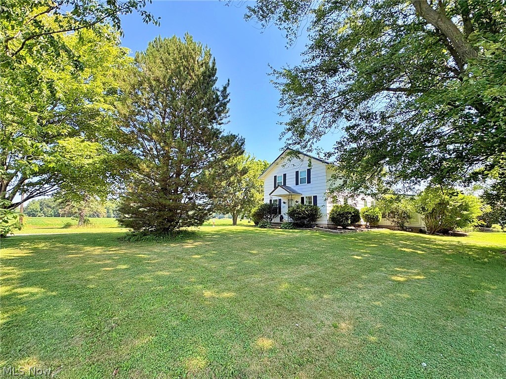 10677 Baumhart Road Amherst, OH 44001 - Photo 4 of 44