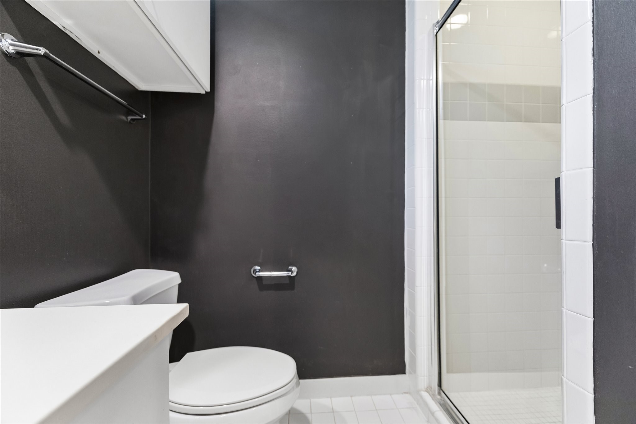 6130 Grand Boulevard Houston, TX 77021 - Photo 36 of 42 Bathroom