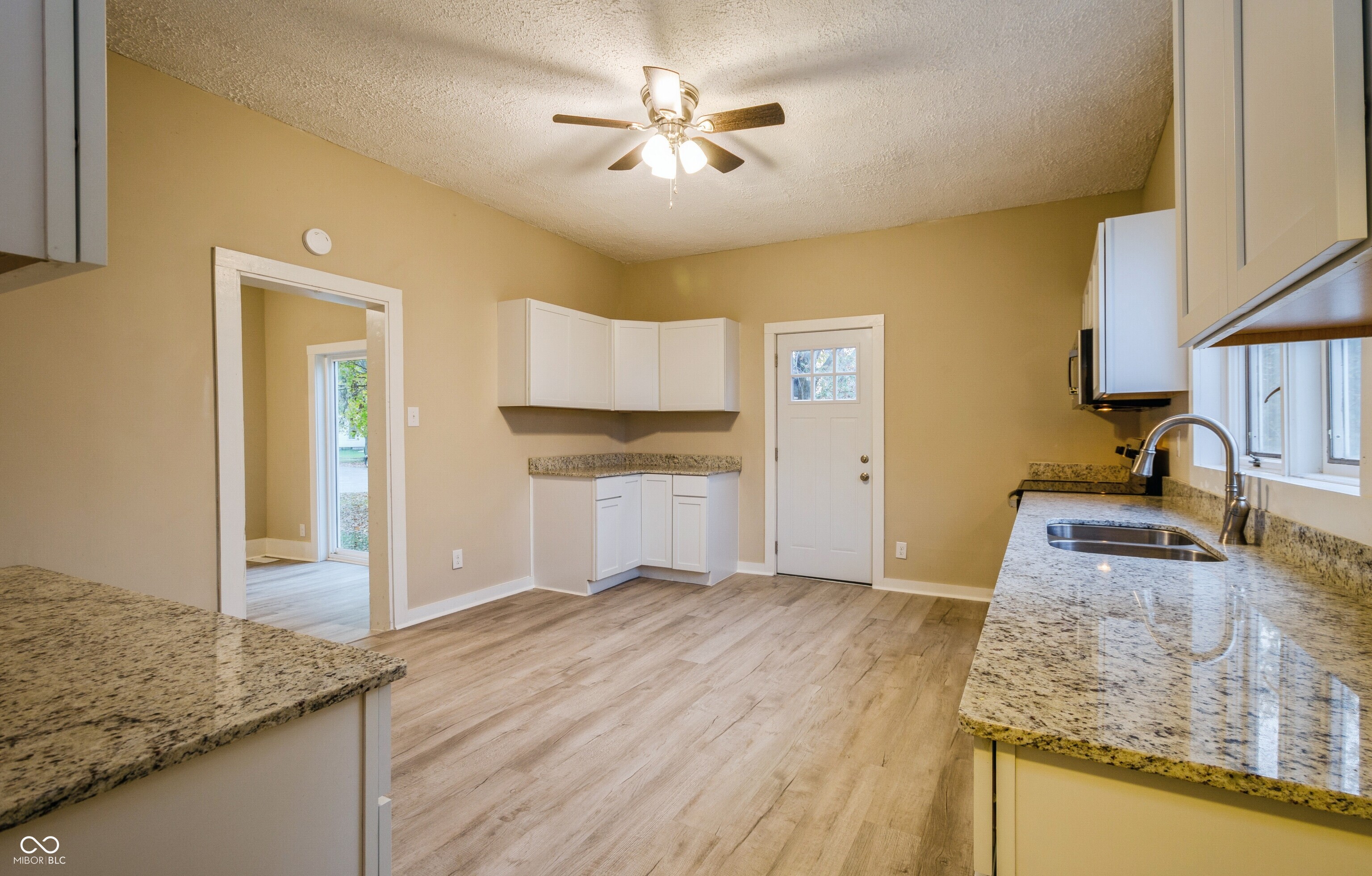 616 West Marshall Street Decatur, IN 46733 - Photo 8 of 15