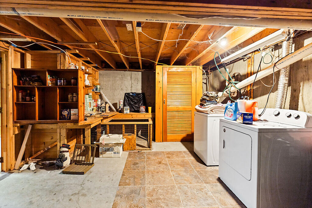 366 West Etna Road Plymouth, ME 04969 - Photo 53 of 66 53_BP5A1333_DxO_mls