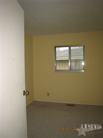 1418 Tulip Tree Road Fort Wayne, IN 46825 - Photo 8 of 10 Gallery Image 8