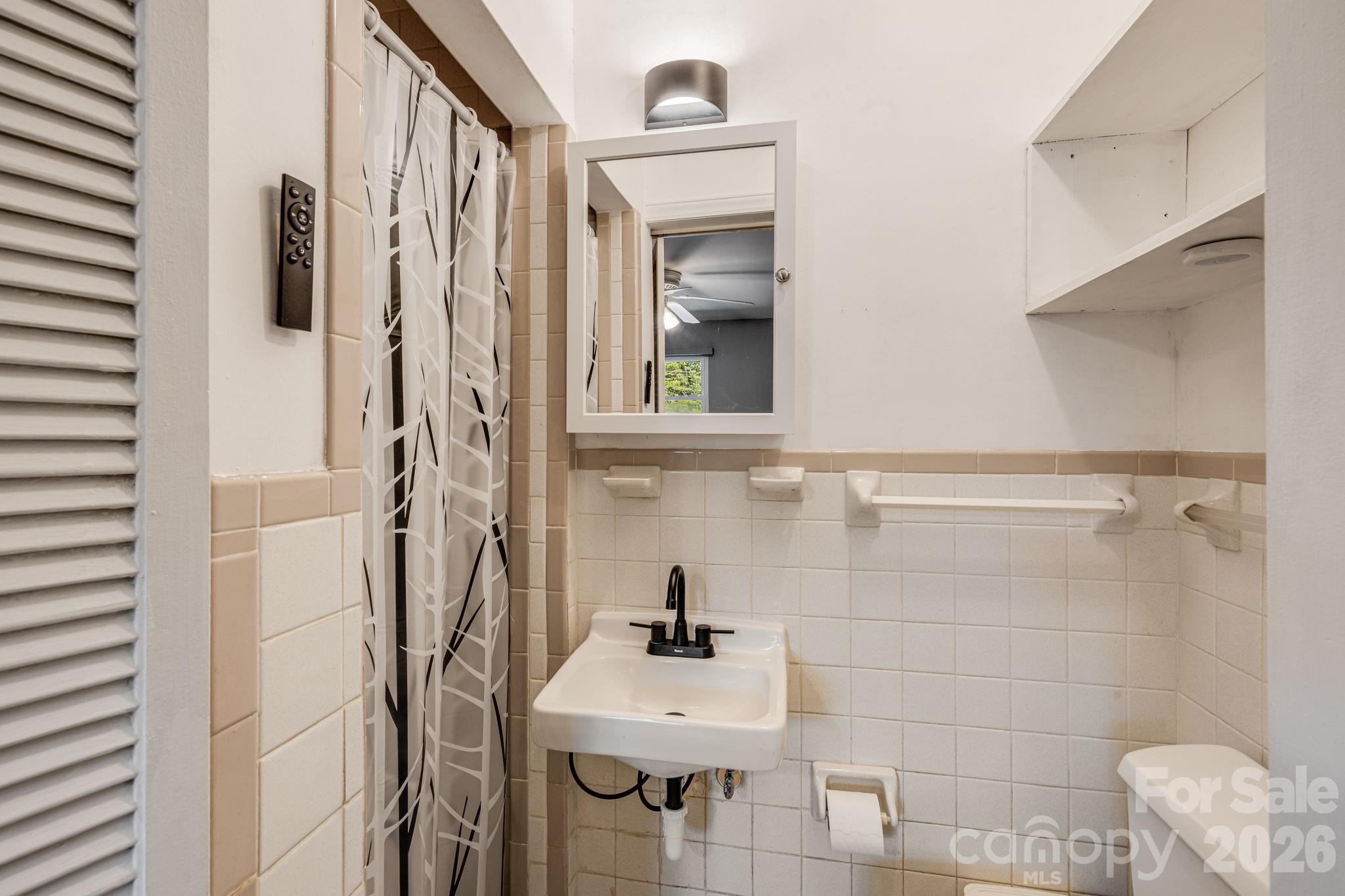 376 School Road East Asheville, NC 28803 - Photo 15 of 38 Gallery Image 15