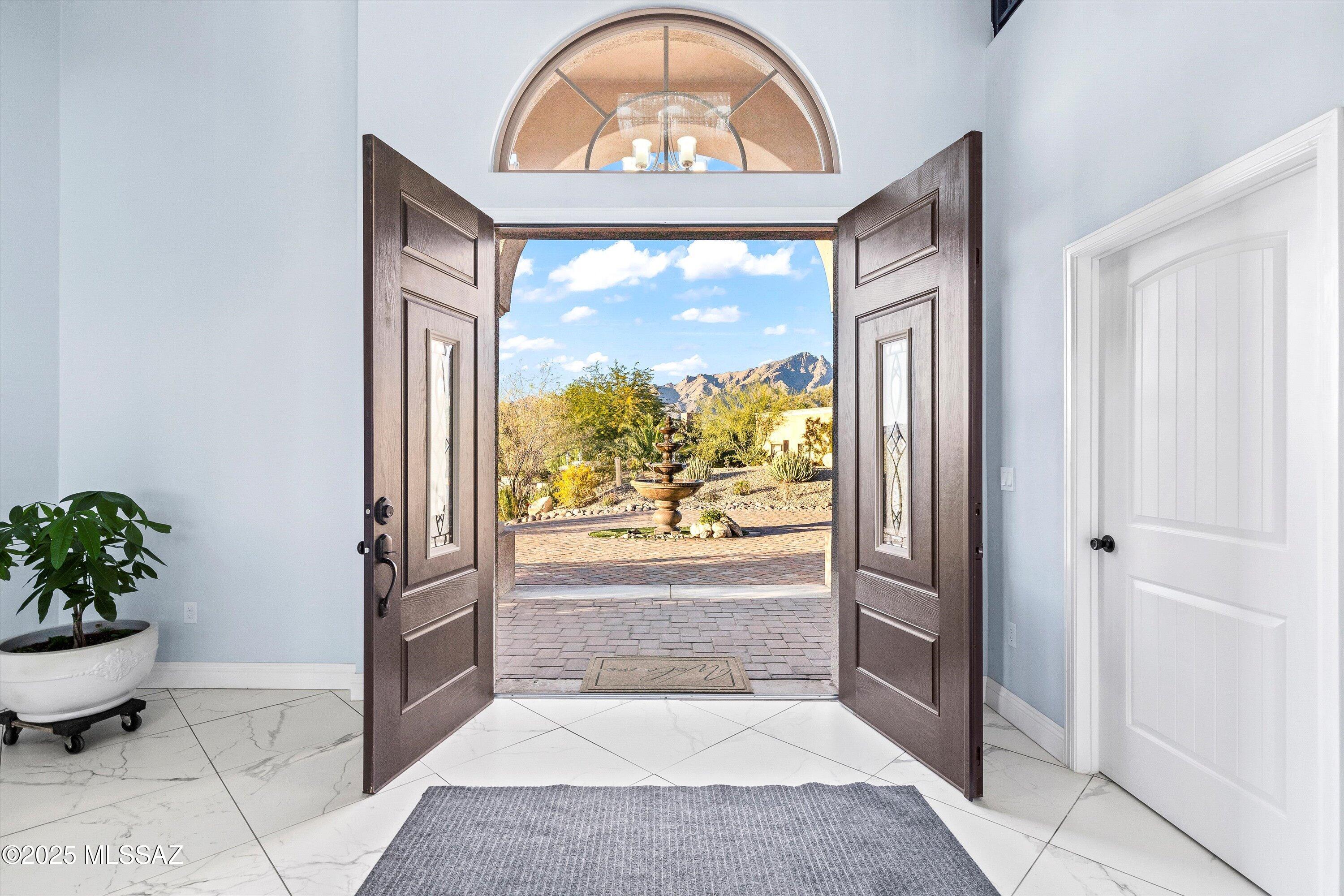 4620 East Swans Nest Road Tucson, AZ 85718 - Photo 4 of 45 Foyer