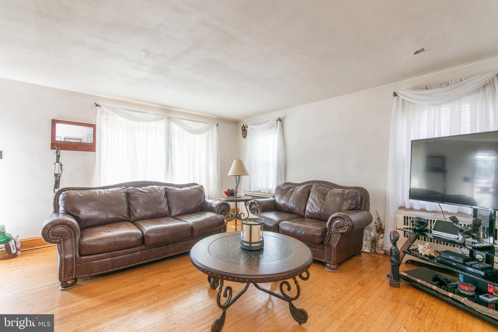 7524 Beverly Road Philadelphia, PA 19138 - Photo 3 of 31 Gallery Image 3