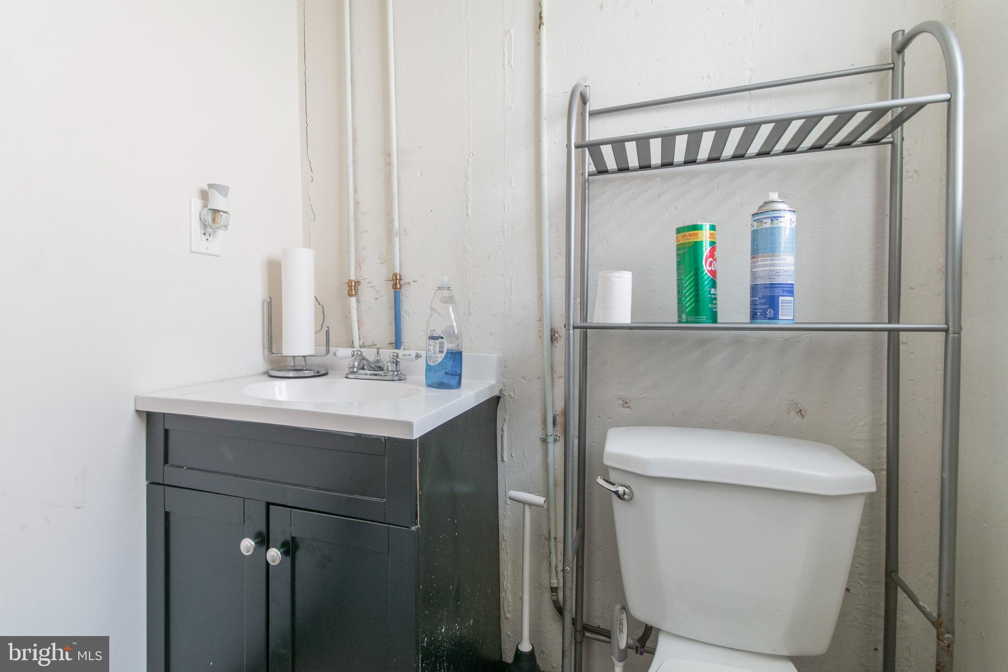 7524 Beverly Road Philadelphia, PA 19138 - Photo 25 of 31 Downstairs Half Bath