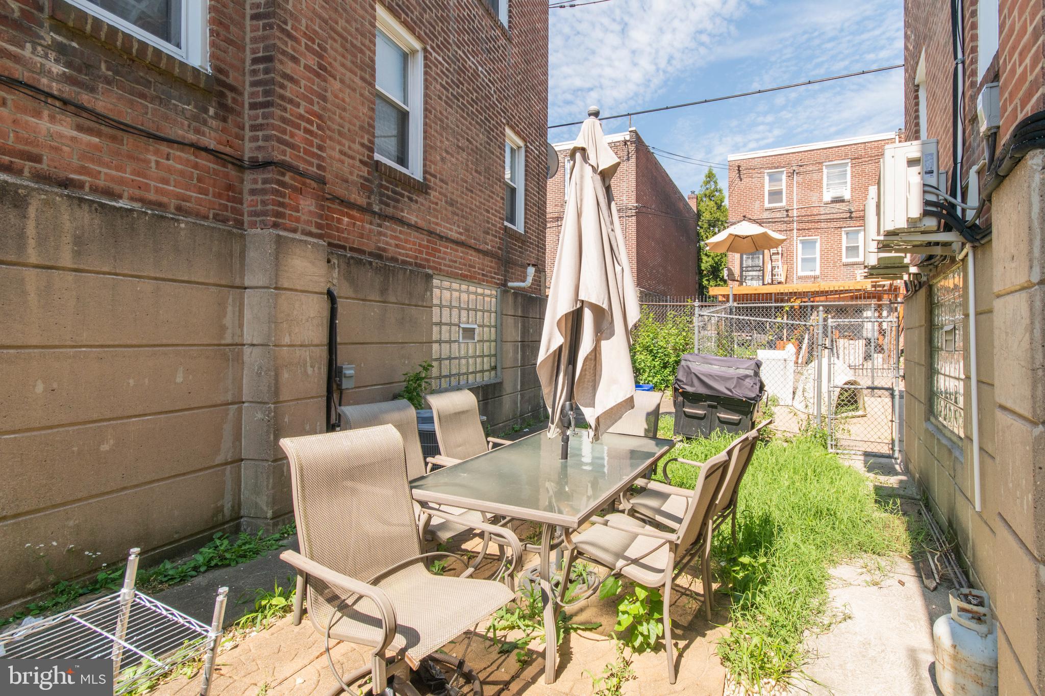 7524 Beverly Road Philadelphia, PA 19138 - Photo 29 of 31 Side Patio Area