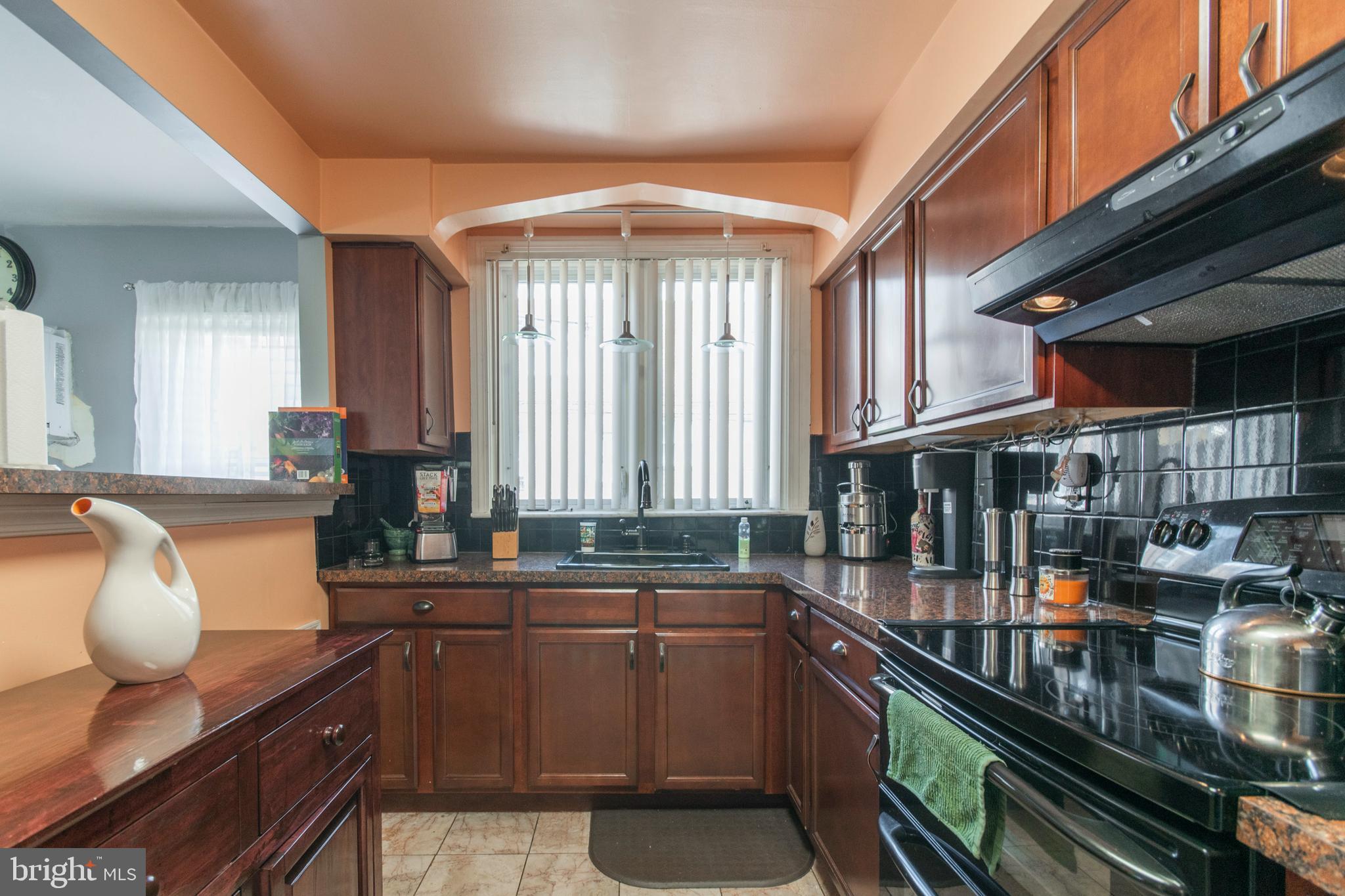 7524 Beverly Road Philadelphia, PA 19138 - Photo 9 of 31 Gallery Image 9