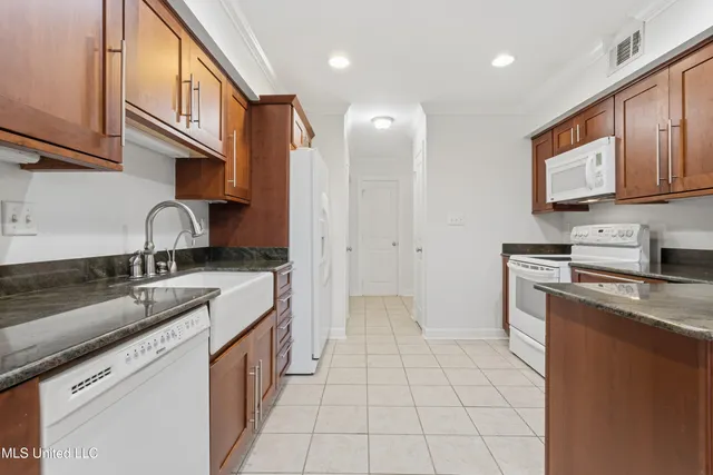 $415,000 | 527 Front Beach Drive, Unit 46, Ocean Springs, MS 39564