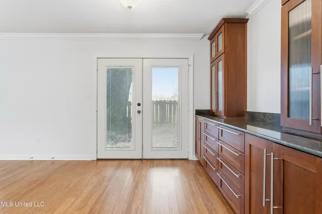 $415,000 | 527 Front Beach Drive, Unit 46, Ocean Springs, MS 39564