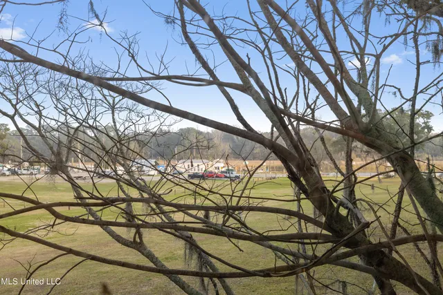 $415,000 | 527 Front Beach Drive, Unit 46, Ocean Springs, MS 39564