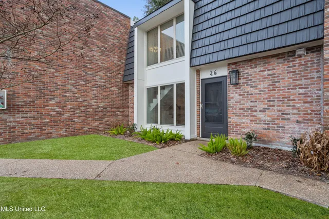 $415,000 | 527 Front Beach Drive, Unit 46, Ocean Springs, MS 39564