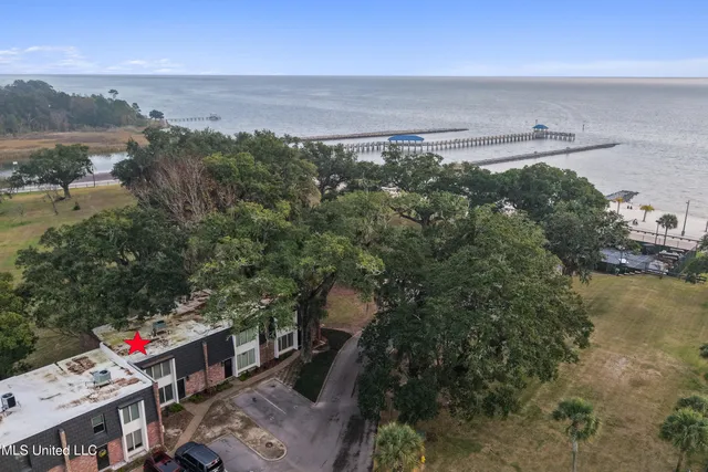 $415,000 | 527 Front Beach Drive, Unit 46, Ocean Springs, MS 39564