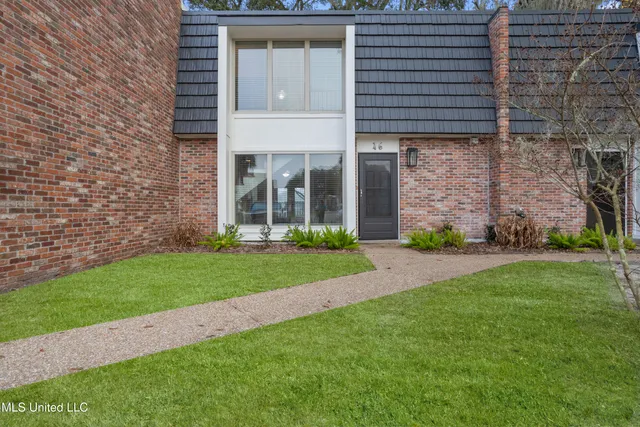 $415,000 | 527 Front Beach Drive, Unit 46, Ocean Springs, MS 39564