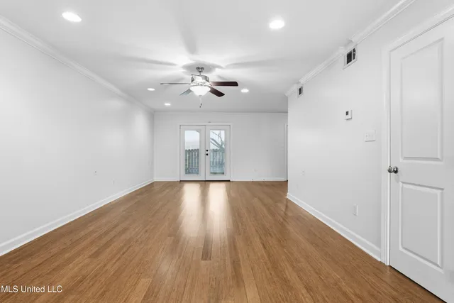 $415,000 | 527 Front Beach Drive, Unit 46, Ocean Springs, MS 39564