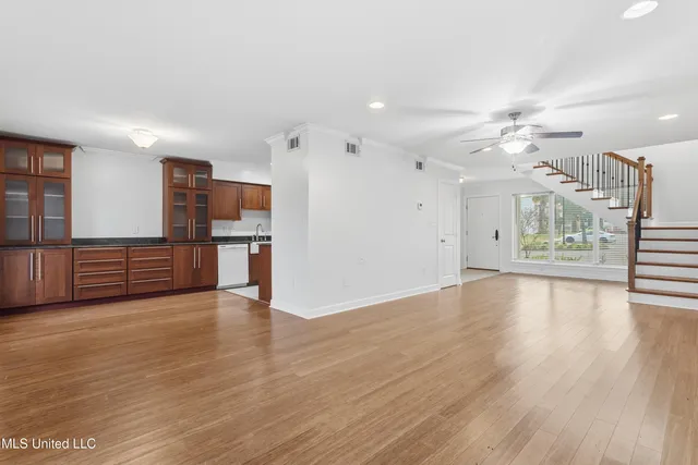 $415,000 | 527 Front Beach Drive, Unit 46, Ocean Springs, MS 39564