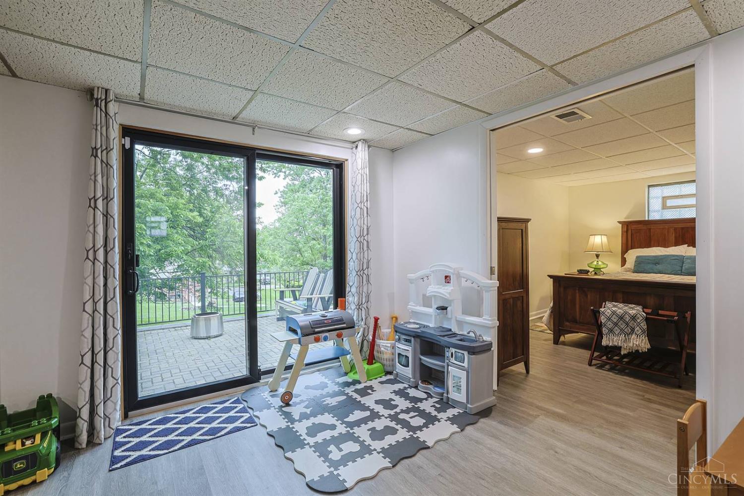 5801 Maphet Street Cincinnati, OH 45227 - Photo 24 of 42