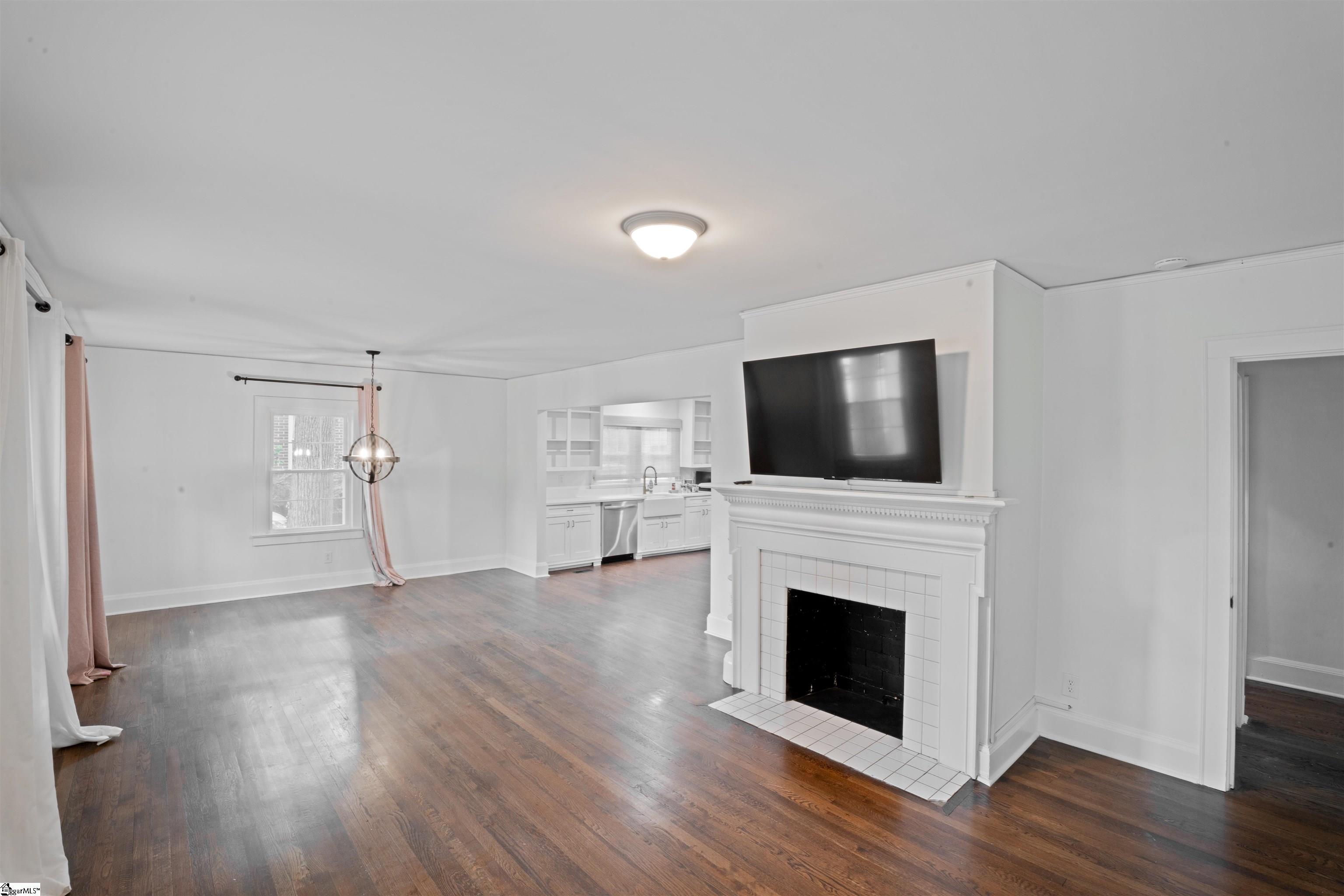 308 West Fredericks Street Anderson, SC 29625 - Photo 2 of 39