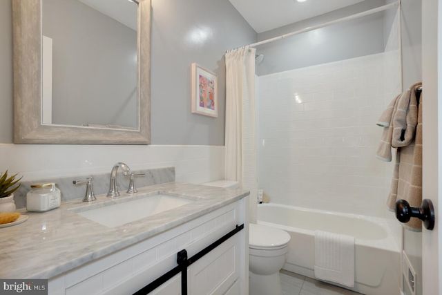 $1,105,000 | 419 18th Street Southeast, Washington, DC 20003